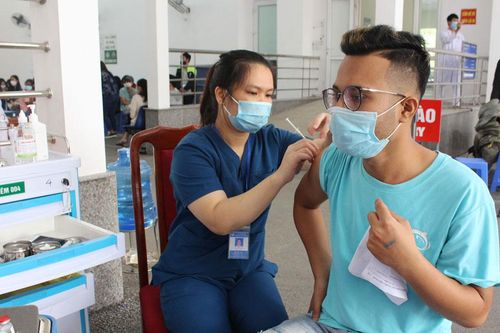 Thái Nguyên triển khai tiêm phòng COVID-19 cho trẻ từ 12-17 tuổi
