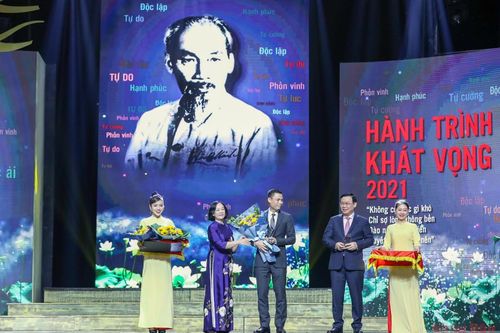 Giao lưu điển hình trong học tập và làm theo tư tưởng, đạo đức, phong cách Hồ Chí Minh