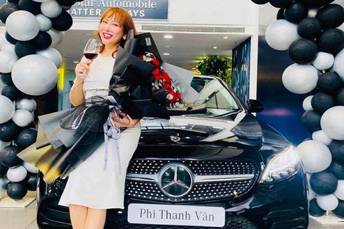 'Nữ hoàng dao kéo' Phi Thanh Vân tậu Mercedes-Benz C-Class gần 2 tỷ