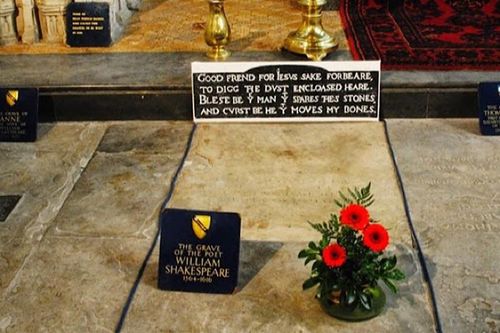 Rợn người lời nguyền chết chóc trên mộ Shakespeare: Đố ai dám mạo phạm!
