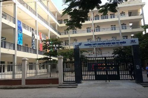 Lý do trường THPT chuyên Khoa học Tự nhiên lùi lịch học trực tiếp
