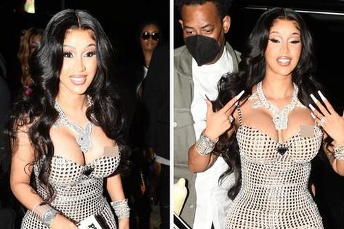 Cardi B mặc váy ngắn cũn, khoe vòng một 'phồn thực' dự tiệc Playboy
