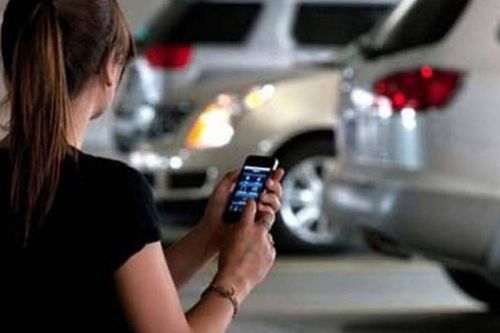 Chìa khóa ô tô kỹ thuật số đầu tiên tích hợp lên điện thoại