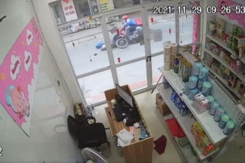 Hà Nội: Công an tìm thân nhân cụ bà bị xe máy tông tử vong ở quận Thanh Xuân