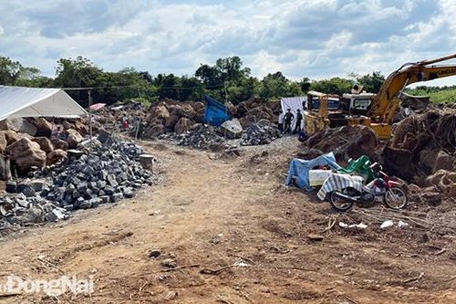 Phát hiện khai thác đá trái phép