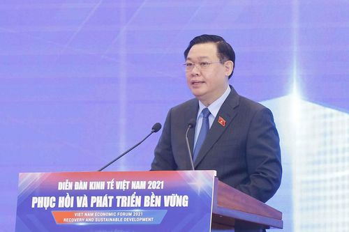 Chủ tịch Quốc hội: Phát triển không phải là mọi giá, mà phải bền vững