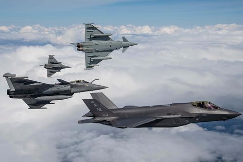 Chi hơn 15 tỷ USD mua Rafale, UAE vẫn chê tiêm kích Pháp không bằng máy bay Mỹ