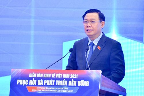 Chủ tịch Quốc hội Vương Đình Huệ: 'Hãy biến Covid-19 thành cơ hội'