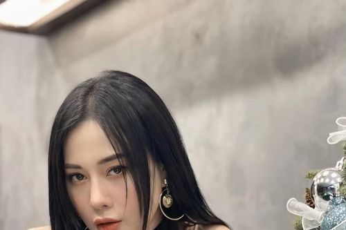Phương Oanh (Hương Vị Tình Thân) đưa ra lý do khó tin sau dòng trạng thái gây hoang mang