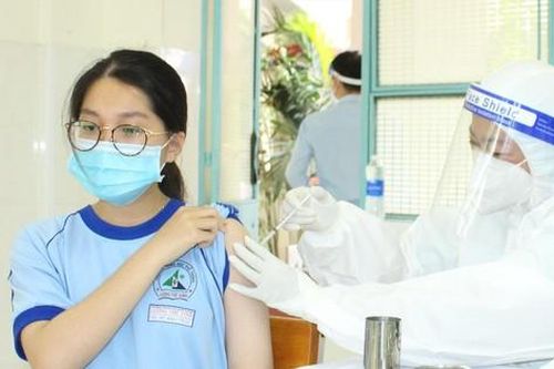 Ngăn chặn Omicron, bảo vệ học sinh