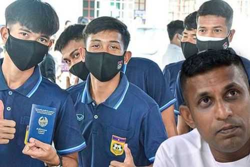 HLV ĐT Lào: Các cầu thủ khao khát thi đấu với một đội bóng lớn như Việt Nam