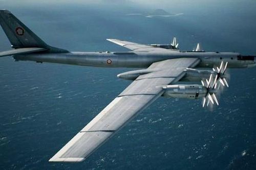 Oanh tạc cơ Tu-95MS cất cánh trong điều kiện thời tiết khắc nghiệt
