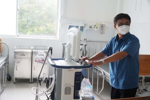 Bác sĩ điều trị Covid-19 bị ...'kỳ thị'