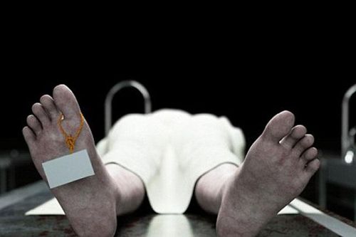 Người đàn ông bất ngờ sống lại sau một đêm nằm trong nhà xác