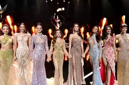 Hậu bị vạch trần chơi xấu Thùy Tiên, khoảnh khắc Miss Grand Campodia 'lạc lõng' giữa dàn Hậu bị đào lại