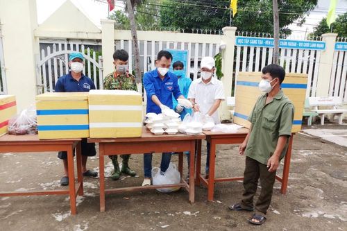 Ngày 6-12: An Giang ghi nhận 325 ca mắc COVID-19, điều trị khỏi bệnh 291 ca