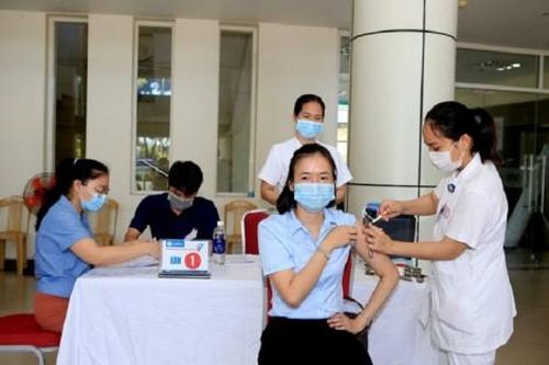 Y tế - Sức khỏe Tin tức y tế Rà soát để tiêm vắc-xin cho các đối tượng tạm trú trên địa bàn TP. Huế