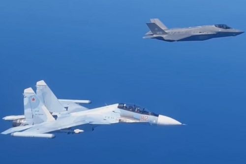Phi công F-35 Italia xin nghỉ hưu sau cuộc 'chạm trán hú hồn' với Su-30SM Nga?