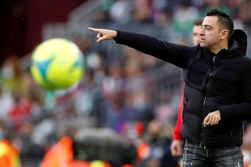 Barcelona: Liều vaccine tinh thần của Xavi