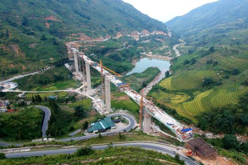 Lập Hội đồng thẩm định điều chỉnh báo cáo Dự án đường nối cao tốc Nội Bài - Lào Cai đến Sa Pa