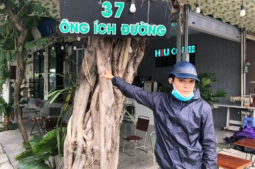 Gã hàng xóm xấu tính
