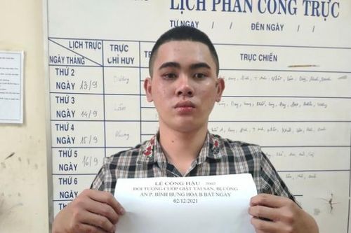 Khống chế tên cướp táo tợn, dùng dao chống trả người dân truy bắt
