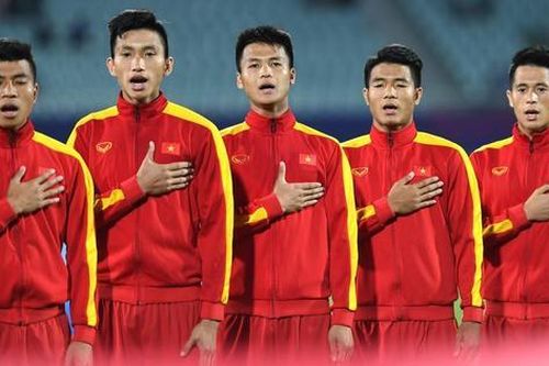 Quốc ca vang lên - giây phút thiêng liêng nhất trong tim mỗi người