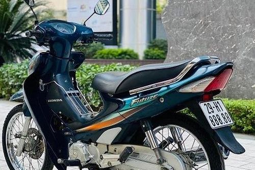 Xe máy 'cổ lỗ sĩ' Honda Future đời 2004, chủ rao giá 389 triệu