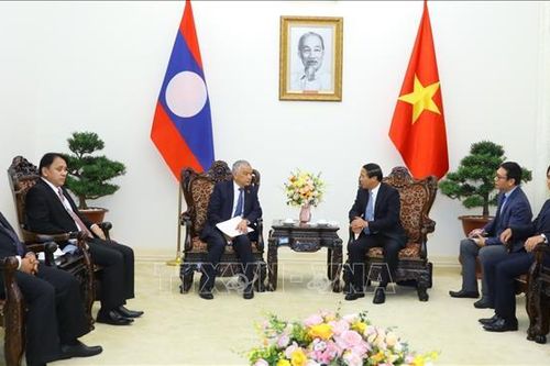 Phó Thủ tướng Lê Văn Thành hội kiến với Phó Chủ tịch Quốc hội Lào