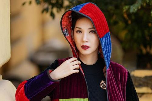 Siêu mẫu Xuân Lan trẻ trung, thanh lịch với áo chần bông của NTK Đức Hùng