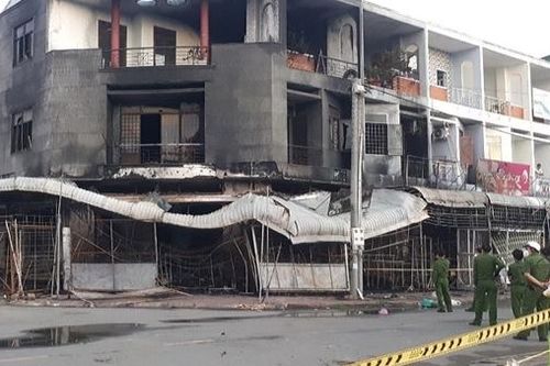 Cháy lớn lúc nửa đêm, 4 người tử vong