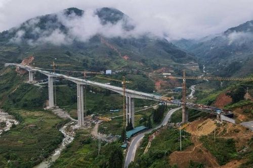 Lập Hội đồng thẩm định điều chỉnh dự án đường nối cao tốc Nội Bài- Lào Cai với Sa Pa