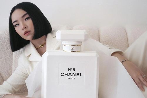 Bộ lịch 825 USD của Chanel bị chê đắt