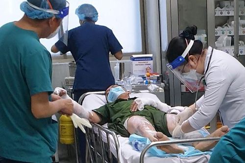 Người phụ nữ gây ra hỏa hoạn khiến 4 cảnh sát bị thương