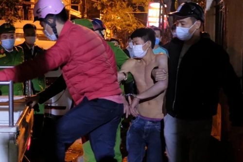Người đàn ông gây rối trong đêm bị khống chế