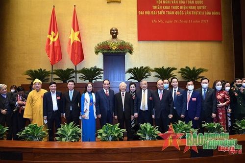Ấn tượng Tổng Bí thư Nguyễn Phú Trọng đọc thơ Nguyễn Bính và Tố Hữu tại Hội nghị Văn hóa toàn quốc.
