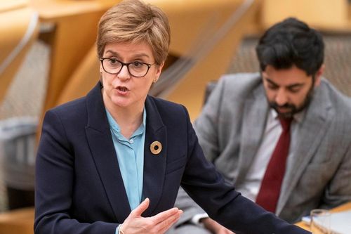 Scotland yêu cầu người dân xét nghiệm COVID-19 trước khi ra khỏi nhà
