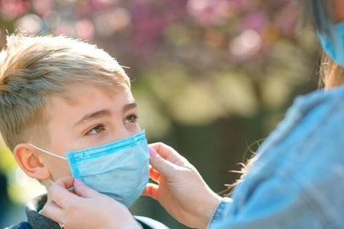 Trẻ tự kỷ có nên tiêm vaccine ngừa COVID-19?