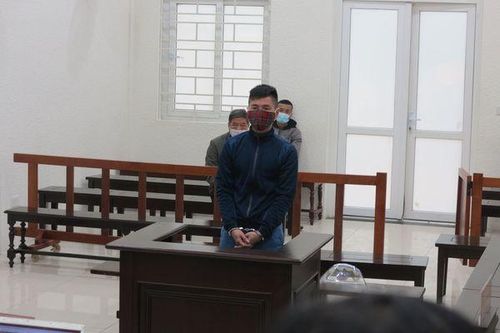 Theo dõi, đâm 'tình địch' trước cửa nhà nghỉ vì ghen ở Hà Nội