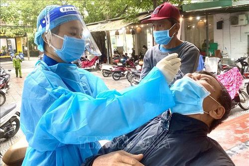 Người dân chung tay cùng chính quyền kiểm soát dịch bệnh