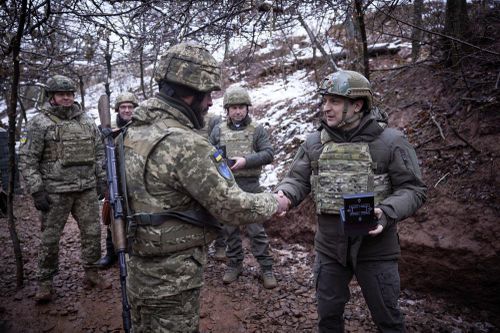 Mỹ điều nhiều vũ khí, đẩy mạnh huấn luyện cho quân đội Ukraine
