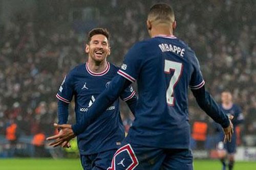 Mbappe 'bẻ lái', khen Messi xuất sắc nhất thế giới