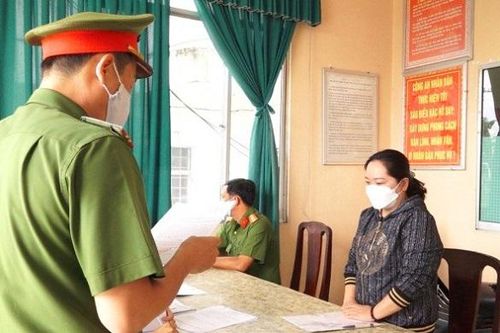 Bắt nguyên trưởng phòng ngân hàng chiếm đoạt 1,1 tỷ đồng