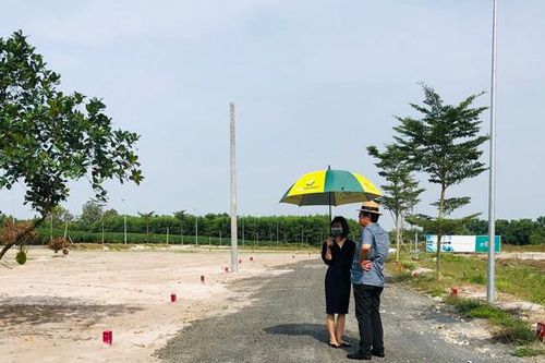 Bất chấp dịch bệnh, giá đất ở nhiều nơi vẫn tăng cao