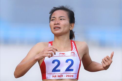 Nguyễn Thị Oanh phá kỷ lục điền kinh quốc gia tồn tại 18 năm