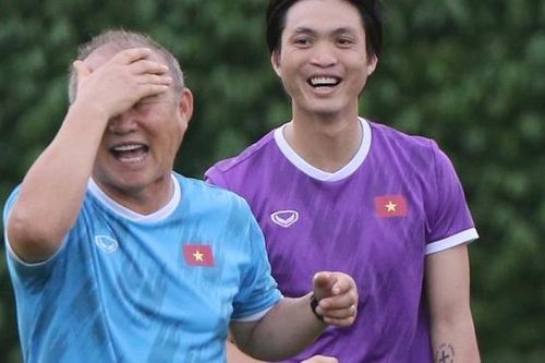 AFF Cup 2021 hôm nay: Tuấn Anh ghi bàn ở trận đấu tập của tuyển Việt Nam