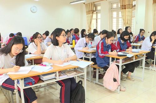 Quảng Ninh: Thực thi chính sách khuyến học, khuyến tài
