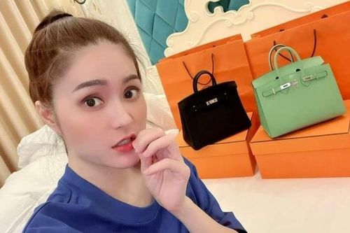 Ông xã Di Băng 'đầu hàng' với món quà kỷ niệm ngày cưới