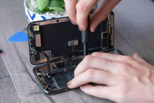 iOS 15.2 cho phép người dùng biết rõ iPhone đã thay thế, sửa chữa những gì