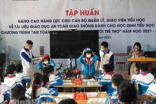 Tập huấn tài liệu Giáo dục an toàn giao thông dành cho học sinh Tiểu học